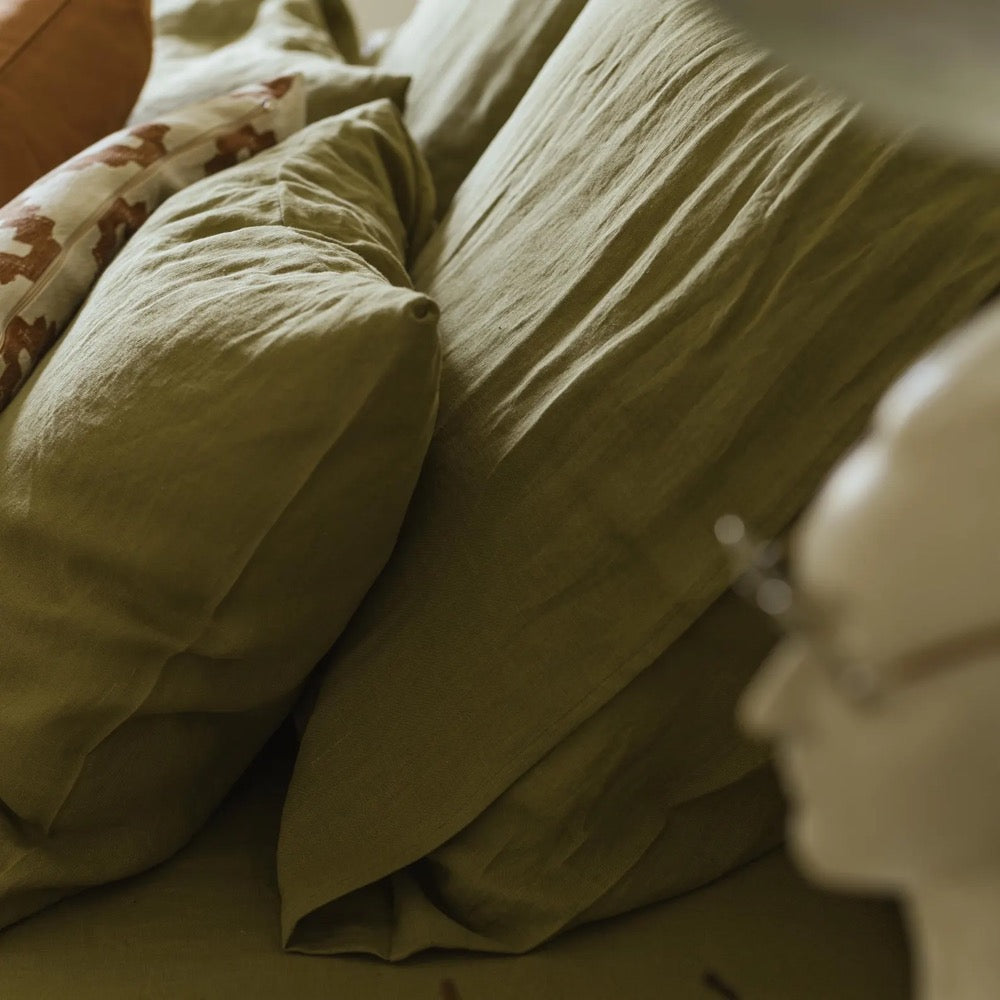 Linen sheet set in Olive Green color. Fitted sheet, flat sheet, 2 pillowcases. Custom size bedding