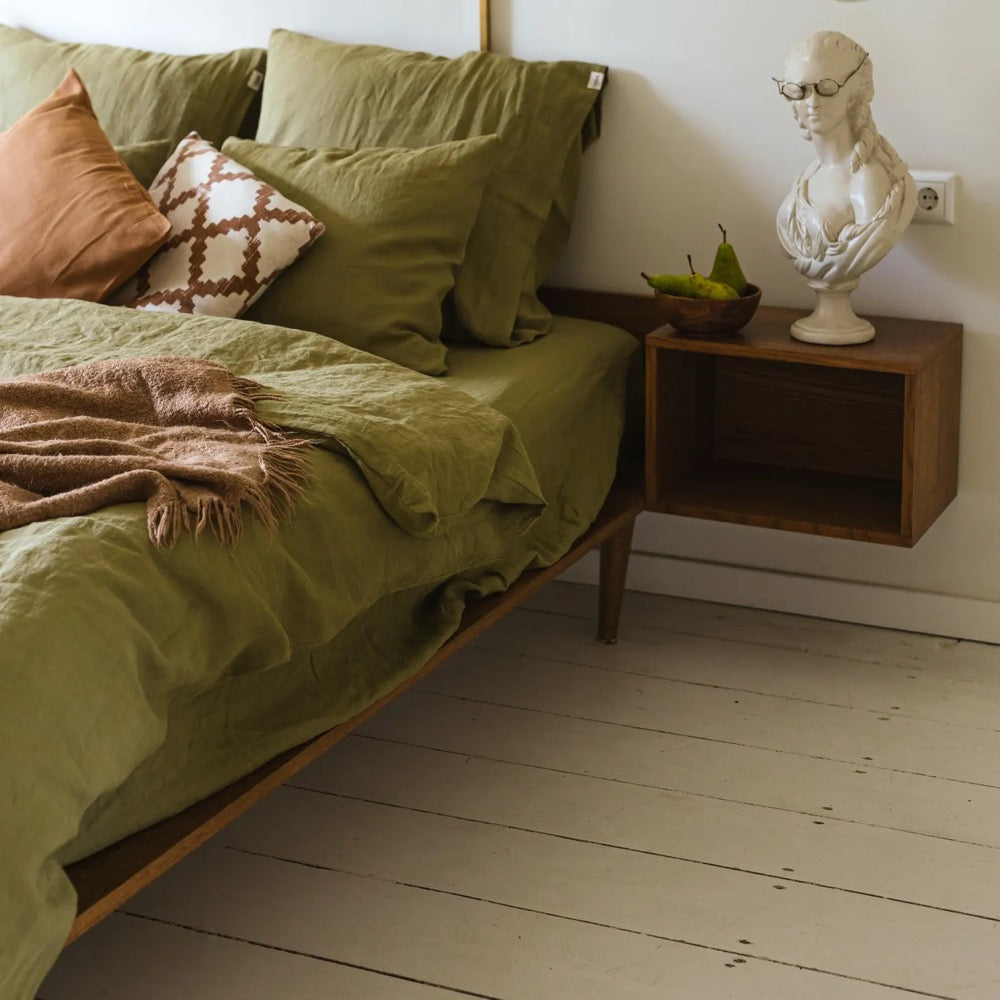 Linen sheet set in Olive Green color. Fitted sheet, flat sheet, 2 pillowcases. Custom size bedding