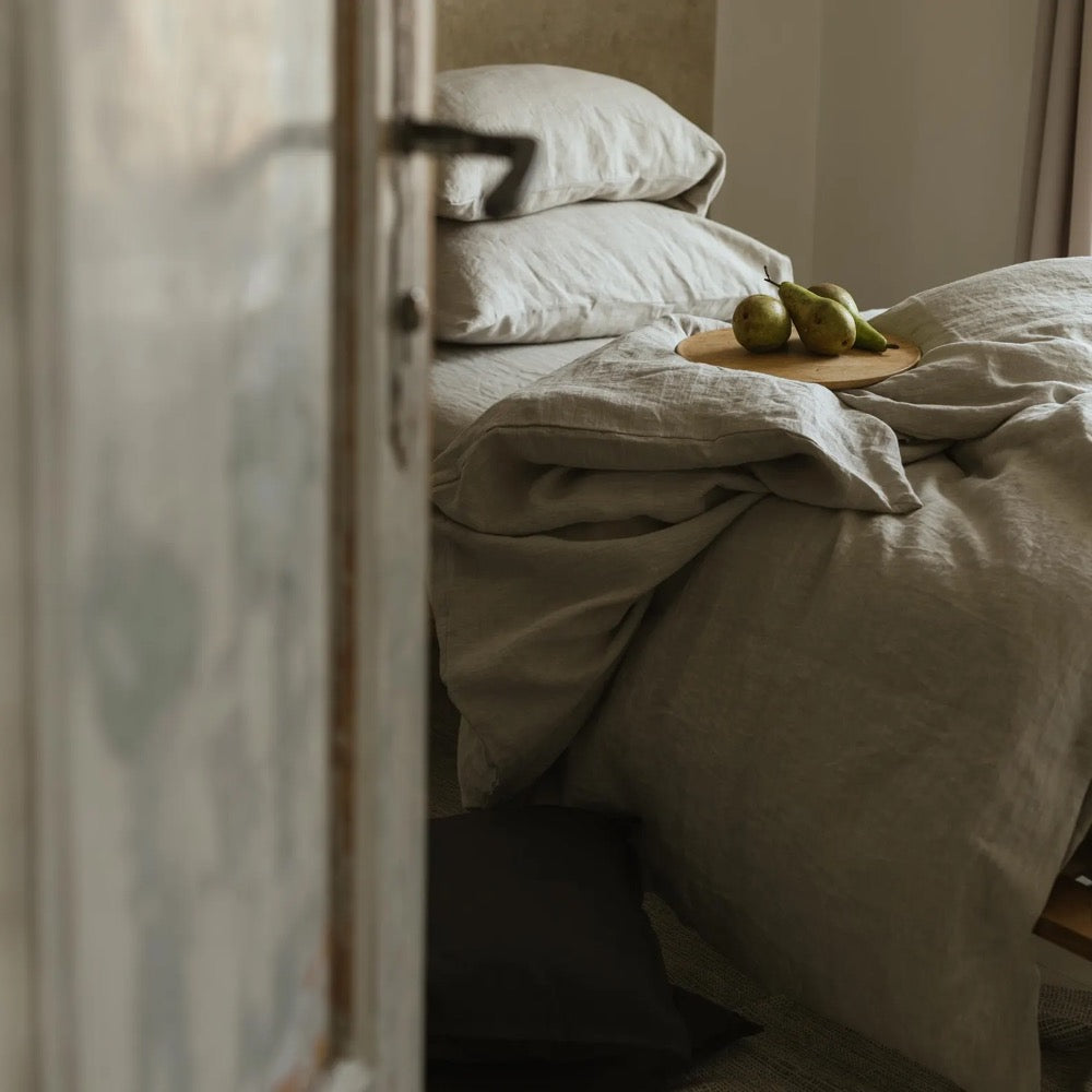 100% natural linen pillowcase, envelope closure linen pillow cover in 20x20, 26x26, 16x16 and other custom